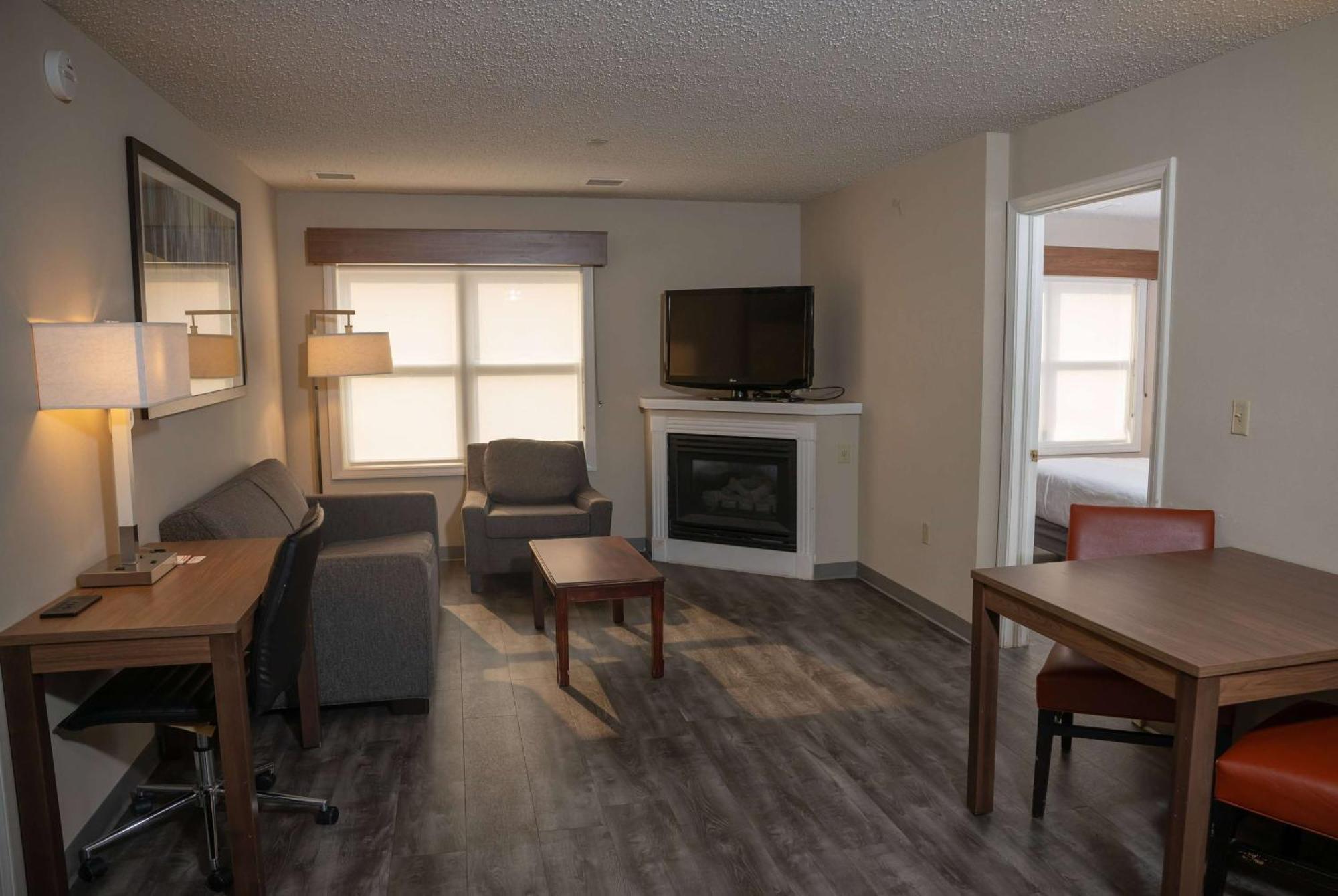 Hawthorn Suites By Wyndham Erie Kearsarge Exterior foto